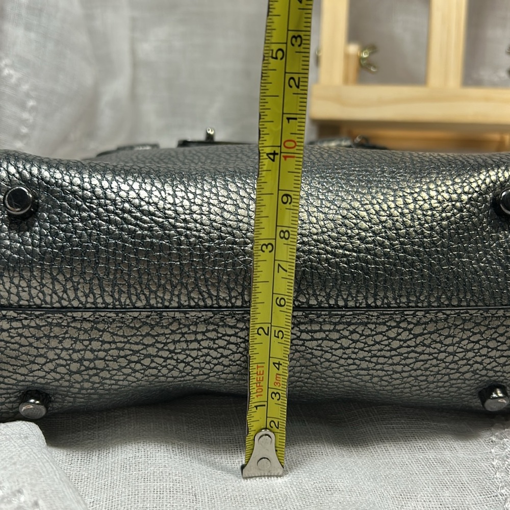 Coach Swagger leather in silver grey handbag - Picture 6 of 16